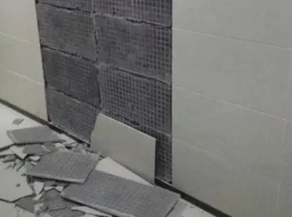 贡嘎瓷砖空鼓维修公司分享下贡嘎墙砖松动维修的知识